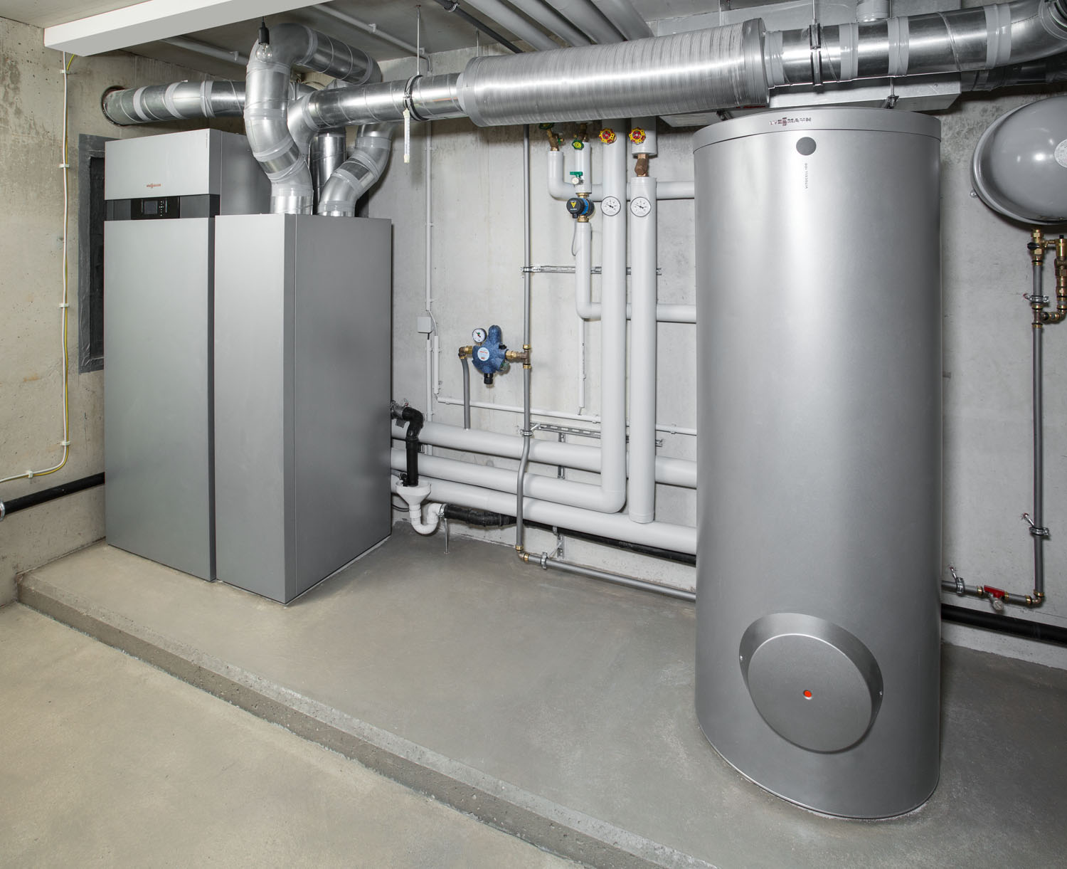 Luft- / Wasserwärmepumpe